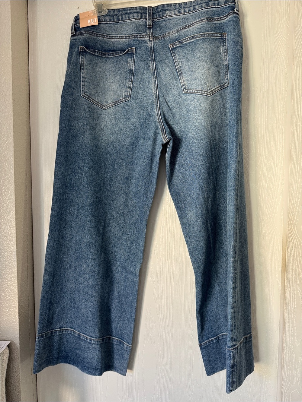 Kut from the Kloth Women's Straight Jeans in Faded Blue - Picture 6 of 8